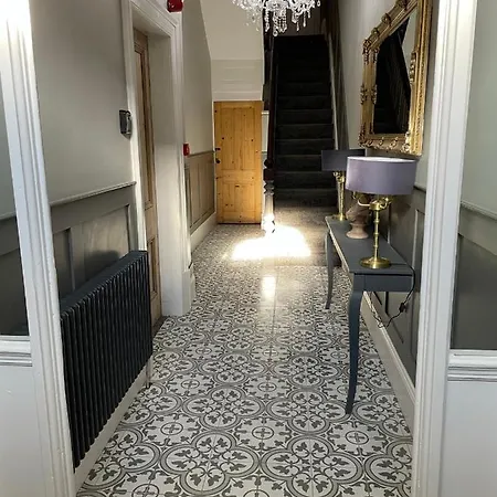 Apartment Westbourne Villas Suite 5