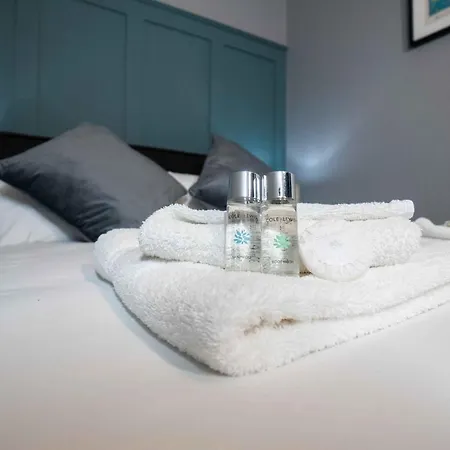 Westbourne Villas Suite 5